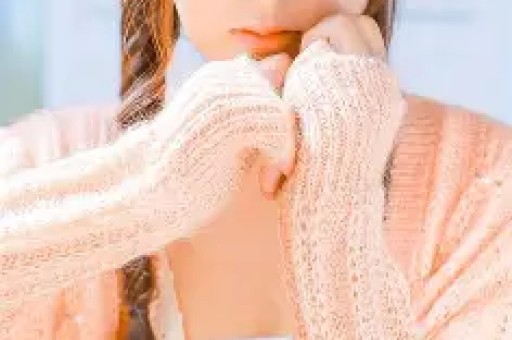 盲人女孩在盲道被电动车撞倒剧本