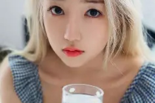 百万粉丝女网红盲道被撞反被骂系摆拍薛之谦回应