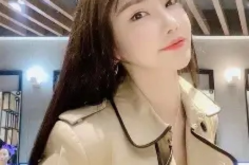他被谢霆锋打成重伤发妻6次流产后离婚如今69岁现况如何？